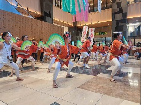 七夕飾りとともに郷土芸能”すずめ踊り”を楽しむ特別ス 七夕飾りとともに郷土芸能”すずめ踊り”を楽しむ特別ス