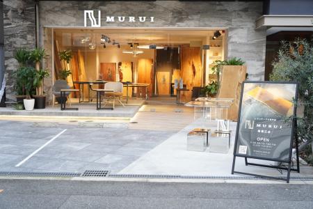 銘木とレジンを掛け合わせたレジンテーブル専門店「MU