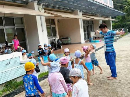 「酷暑日」時代、保育士2倍配置の保育園が実践する暑
