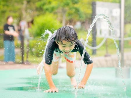 【水遊び】夏はやっぱり水遊び！3,500羽のアヒルと共