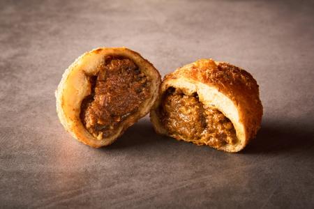 【OMO7横浜】OMOベーカリー「ビーフカレーパン」が「