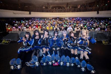 7人組個性派アイドル・VVSiS、ハーフアニバーサリー公
