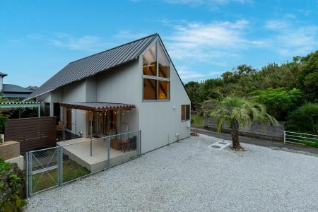 千葉・館山の一棟貸し別荘「TATEYAMA STUDIO」にプラ