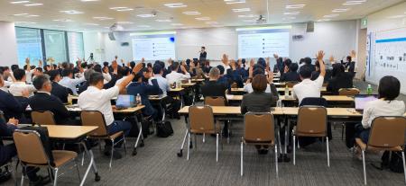 内定者含む全社員279名向けに、ITリテラシーと健康経
