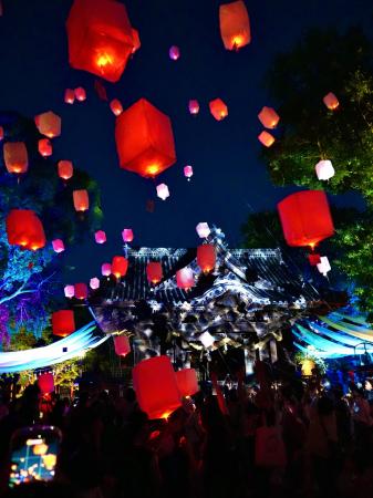 【福岡県八女市】福島八幡宮 約300人が夜空へ祈りを届
