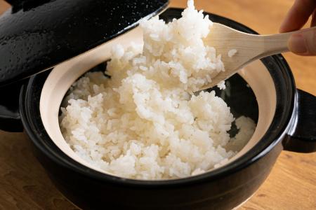 電解水素水を用いた米の炊飯・栽培で味・香り・食感が