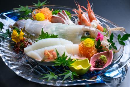 1人でイカ2杯を食べ比べ！旬のアオリイカ＆京丹utf-8