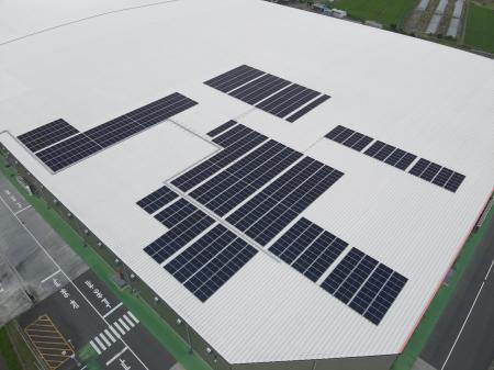 茨城中央サテライトセンターに自社所有の太陽光発電設