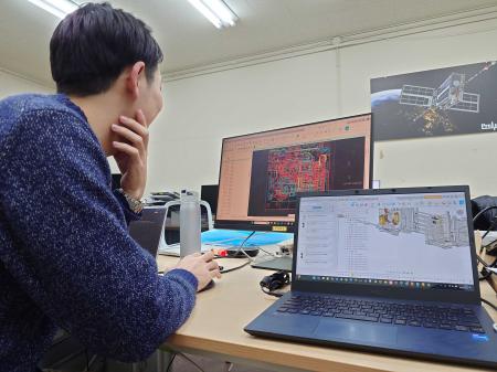 Autodesk Fusion を活用した日本大学の超小型人工衛星