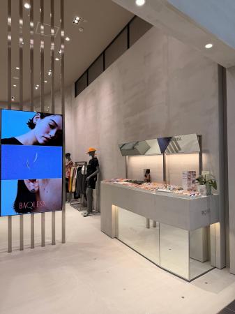 “落ちないピアス”「Baqless（バックレス）」の世界観