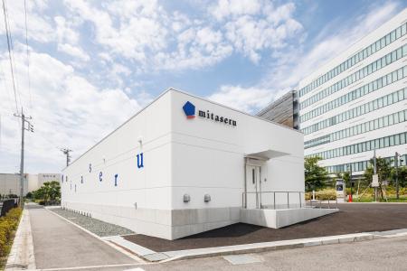 製造・保管・発送を一体化し、関西・関東の2拠点体制