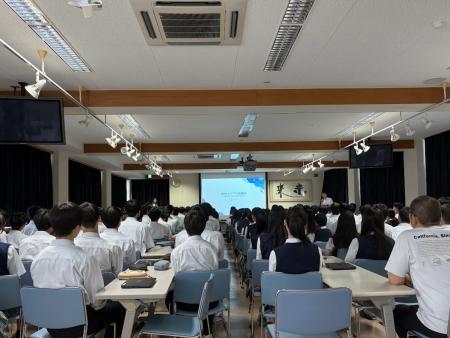 高校生がAIを「使う」から「創る」へ。株式会社エージ 高校生がAIを「使う」から「創る」へ。株式会社エージ
