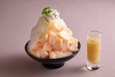 【リーガロイヤルホテル小倉】旬の桃を一玉使用した贅 【リーガロイヤルホテル小倉】旬の桃を一玉使用した贅