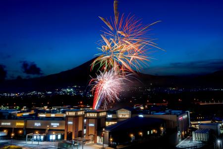 お盆期間に初開催　御殿場アウトレット恒例の夏祭り「