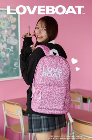 LOVEBOATより、定番ロゴ「デイパック」が登場! LOVEBOATより、定番ロゴ「デイパック」が登場!