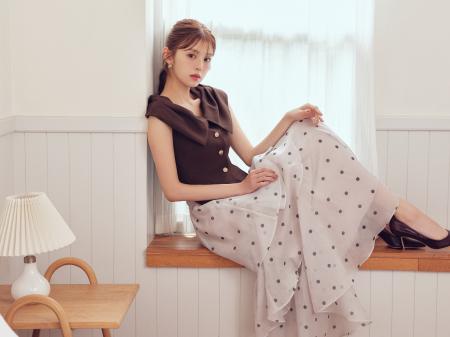 【LILLIAN CARAT】華やかなディテールで魅せる、最新