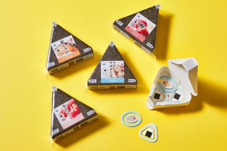 おにぎりやホットスナックが文房具に！？ コンビニモ