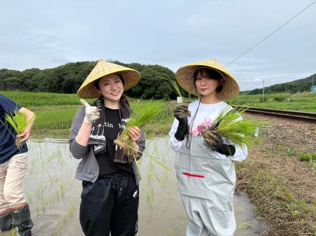 宝塚OG侑蘭粋、元私立恵比寿中学星名美怜、吟天・自然