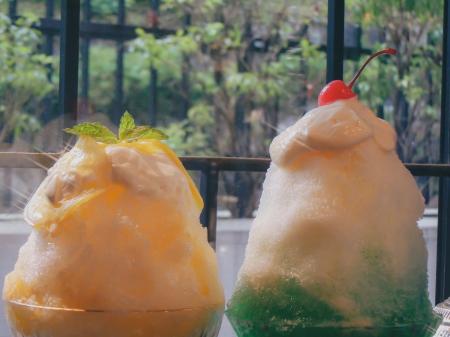 奈良・喫茶52　人気ドリンク　　「メロンクリームソー