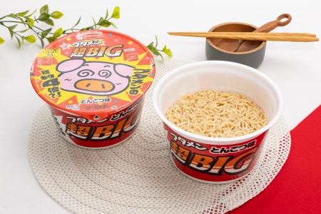 ブタメンの麺約4倍？！「ブタメン超BIG」が登場！全国