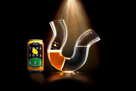 ビールだけ飲むと倒れるグラス「ふらつくビアグラス b ビールだけ飲むと倒れるグラス「ふらつくビアグラス b