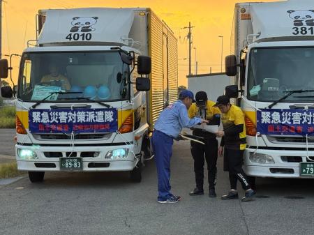 熊本県八代市へ緊急支援物資を輸送しました