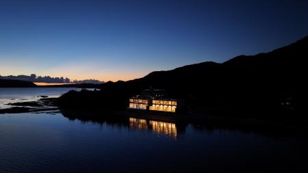 【沖縄県石垣島・名蔵】海岸線から0メートル。海と暮 【沖縄県石垣島・名蔵】海岸線から0メートル。海と暮