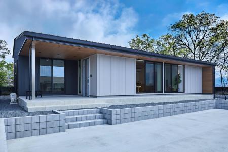 14mテラスと時短動線を完備した平屋住宅「YUIE ATELIE 14mテラスと時短動線を完備した平屋住宅「YUIE ATELIE