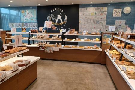 ペンギンベーカリー アクロスプラザ長岡店「楽しいぬ