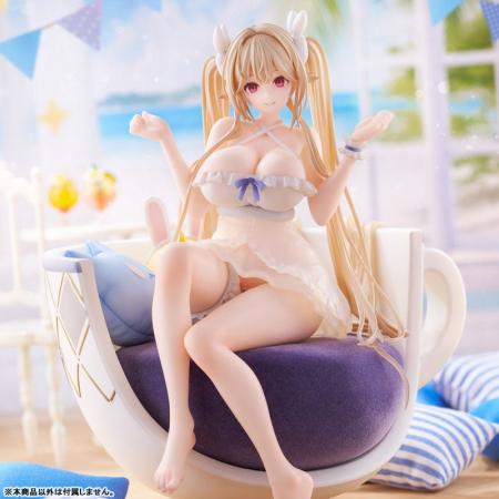 『アズールレーン』より、交流宿舎で“せんせー”と戯れ