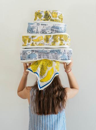 フランスの日常で見つけたときめきを、旅のお供に。Aw