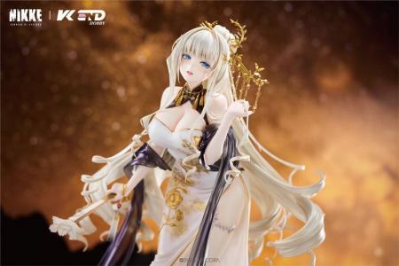 『勝利の女神：NIKKE』より、「クラウン：グローリア