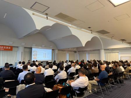 大阪宅建「TAKTAS.加盟店300社達成記念 大交流会」開
