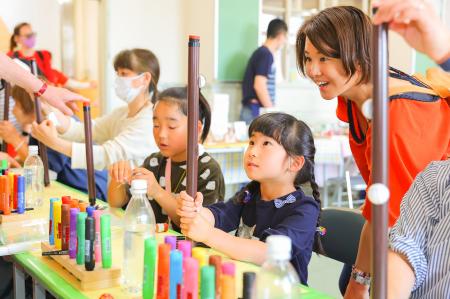 都心の校舎丸ごと「遊びの文化祭」に。全国から遊びの