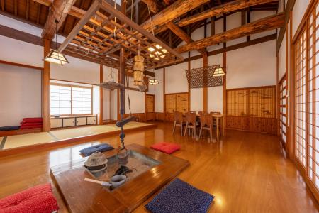 【群馬・富岡】囲炉裏×梁天井の和邸宅で楽しむ電気サ 【群馬・富岡】囲炉裏×梁天井の和邸宅で楽しむ電気サ