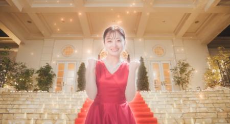 橋本環奈“緑”&チェ・ジョンヒョプ“西上”の恋する表情