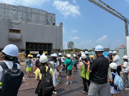 ～草加市・東京電機大学と産官学で連携～大型クレーン