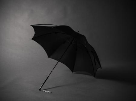 Yohji Yamamoto、伝統織物 甲州織の長傘を8月21日(金)