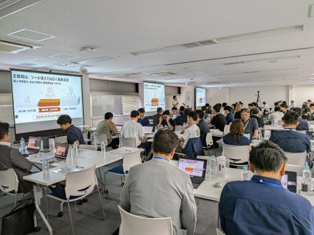 建築業界の「AIを配ったのに使われない」にどう対策？