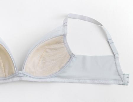 【調査レポート】日本は「花柄・刺繍」、アジアは「無 【調査レポート】日本は「花柄・刺繍」、アジアは「無