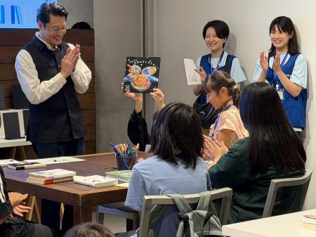 チューリッヒ保険会社、子どもたちが「理想の本utf-8