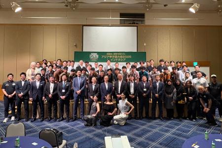 <アジア甲子園>インドネシア人史上初の甲子園始球式 <アジア甲子園>インドネシア人史上初の甲子園始球式
