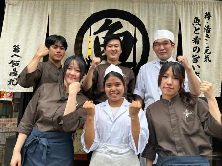 店長も料理長も船の上！？ スタッフが釣った魚を190円