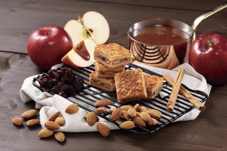 季節の訪れを知らせる、とっておきの焼き菓子　utf-8
