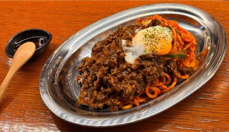 銀座てらやま、ナポリタン×自家製キーマカレーの夏季