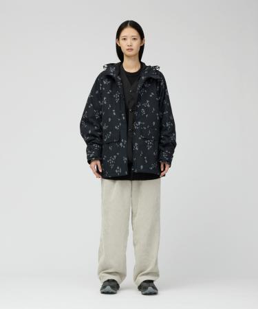 迷彩柄のデザインが特徴の「Reflective Night Camo Ja