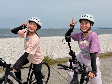 氷上のスターが夏の泉南を全力疾走!坂本花織&村上佳 氷上のスターが夏の泉南を全力疾走!坂本花織&村上佳