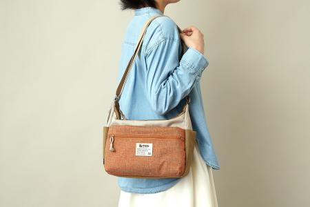 【moz(モズ)】秋の新色キャメル×オレンジ登場！ 10ポ