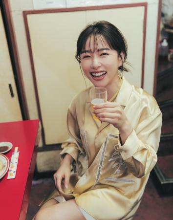 「桜井日奈子2027カレンダーブック」先行カット公開＆