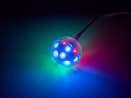 光で創造力を育むIoT照明「ILLUMME（イリューム）」を
